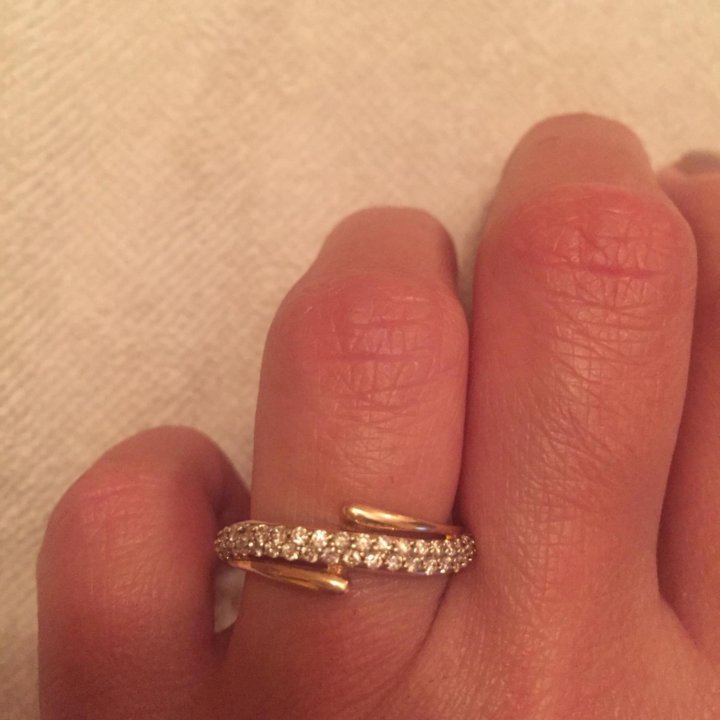 Кольцо с бриллиантами