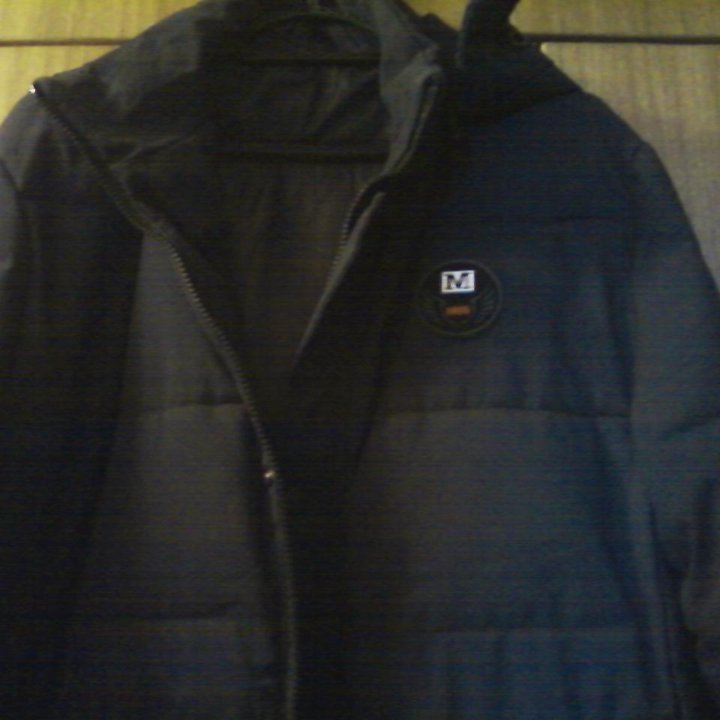 куртка на синтипоне чёрная длина 90,объем 110