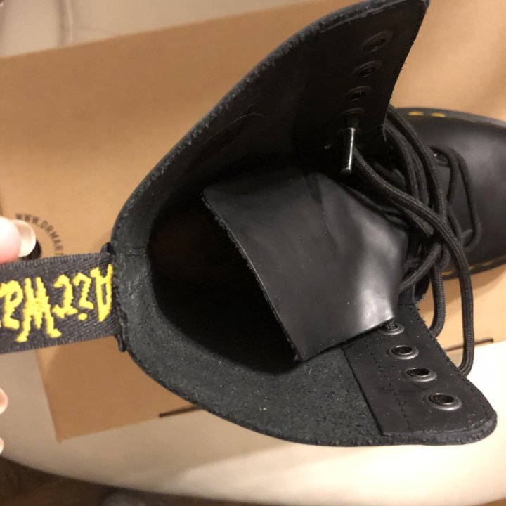 Dr.Martens