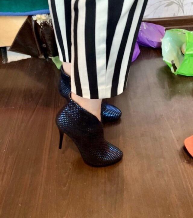 Элегантные блестящие ботиночки