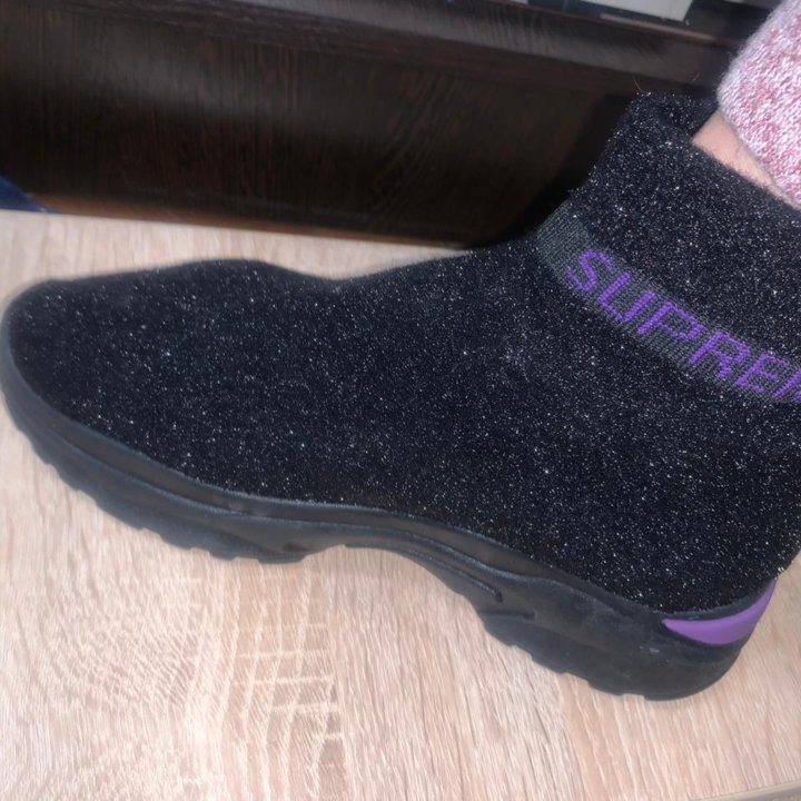 Кроссовки носком