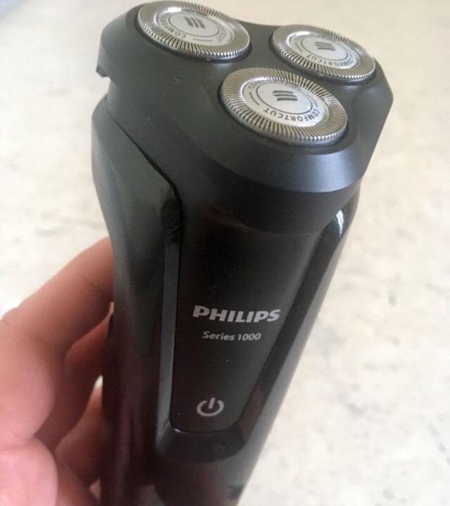 Электробритва аккумуляторная Philips