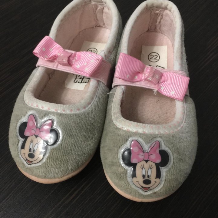 Детские туфли