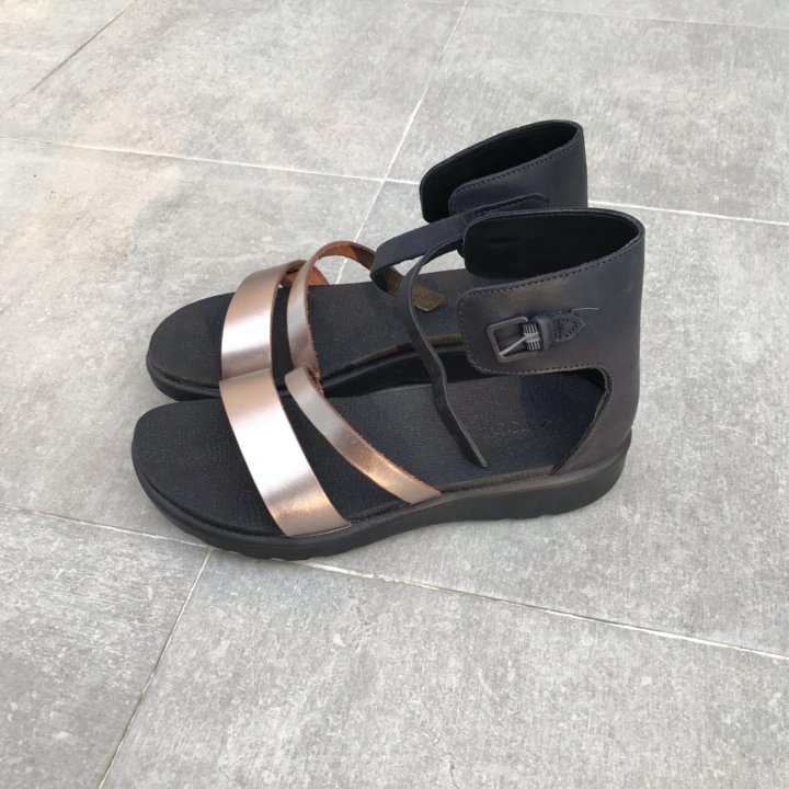 Босоножки Ecco