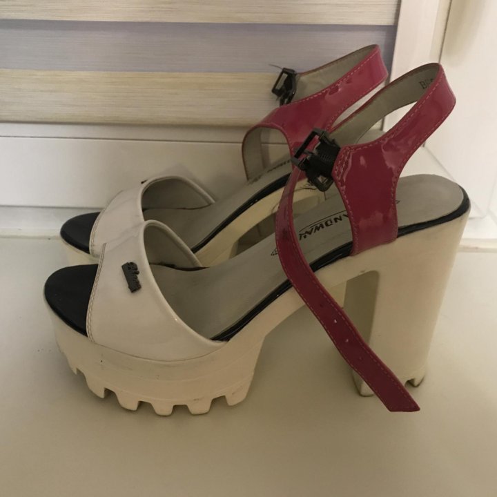 Босоножки 37р