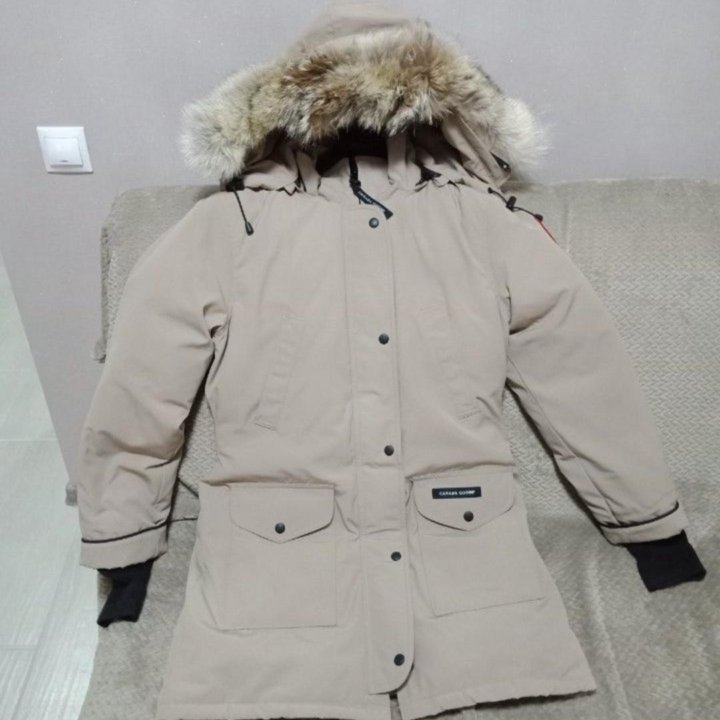 Парка женская Canada Goose б/у