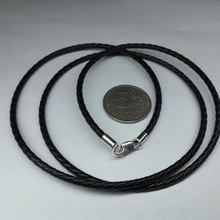 Кожаный плетеный шнурок 65 см. Серебро 925°.