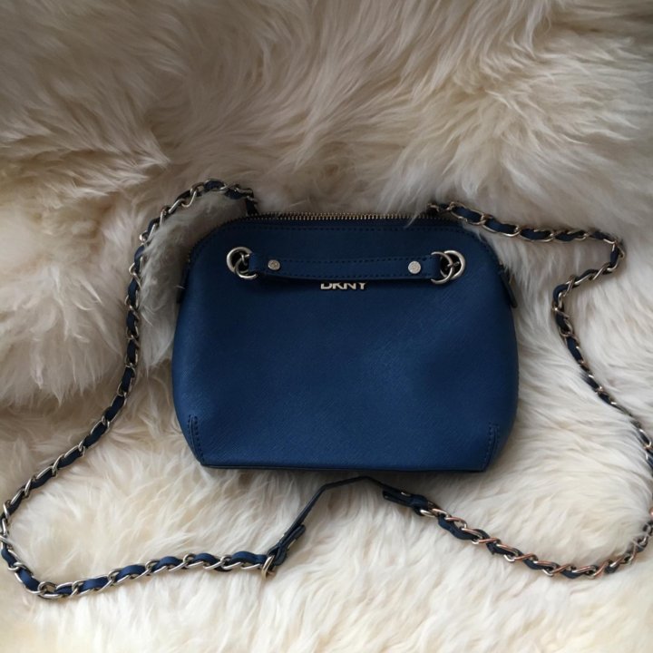 Сумка-клатч DKNY