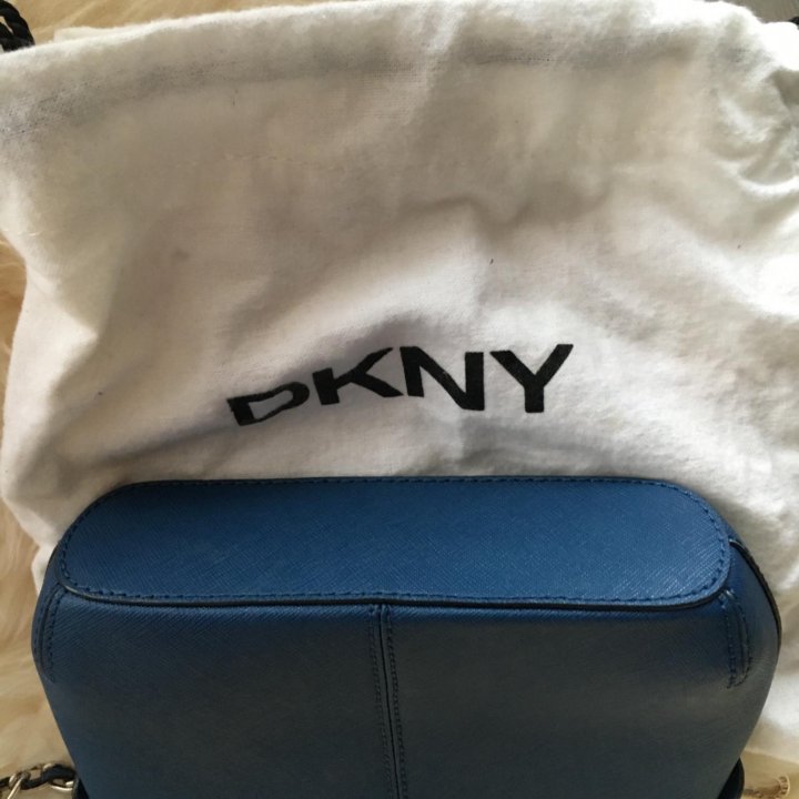 Сумка-клатч DKNY