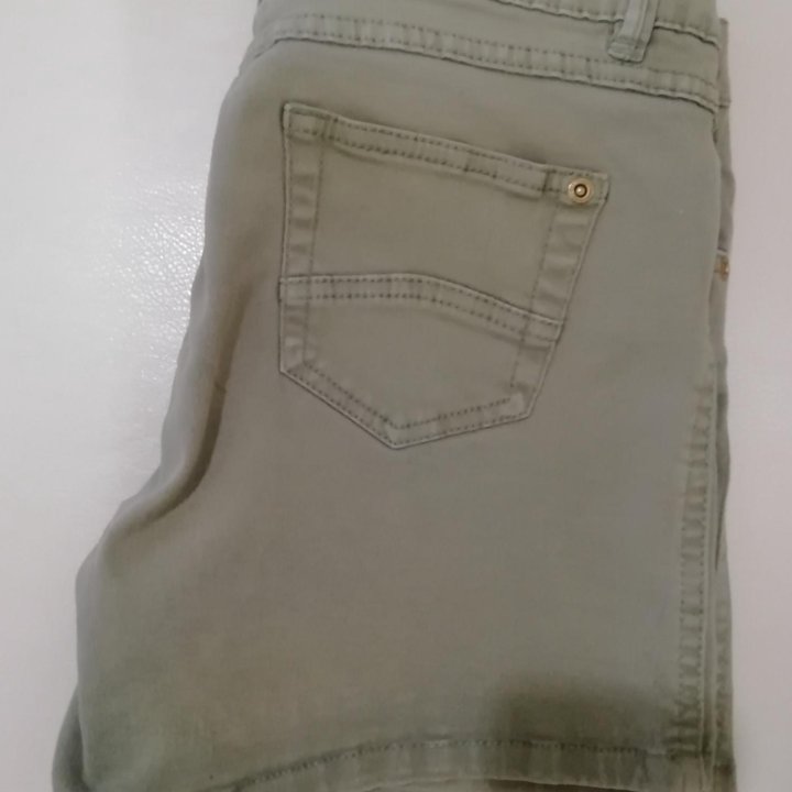 Стильные шорты