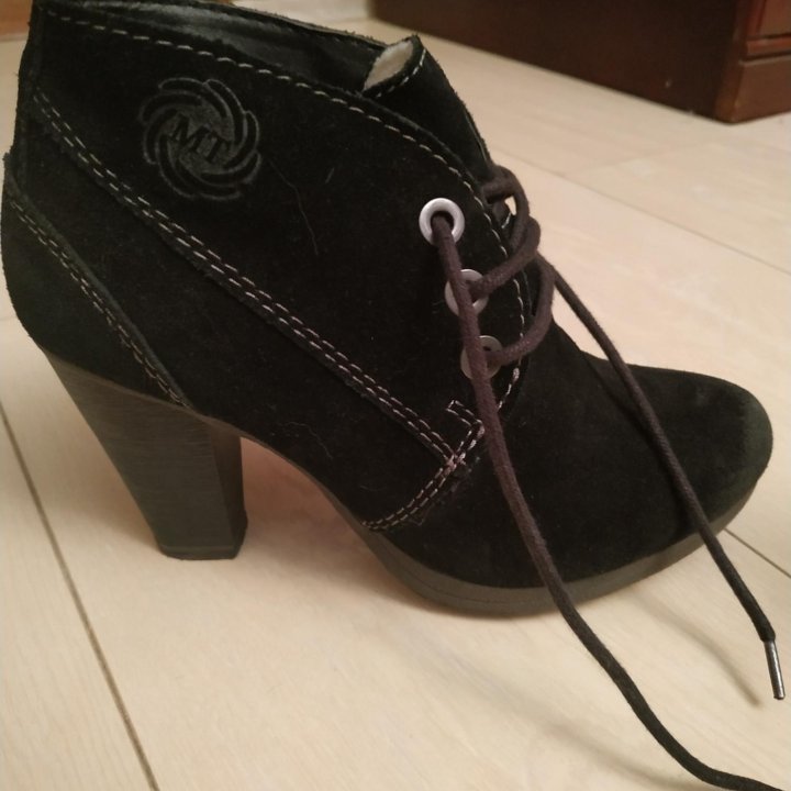 Замшевые ботильоны