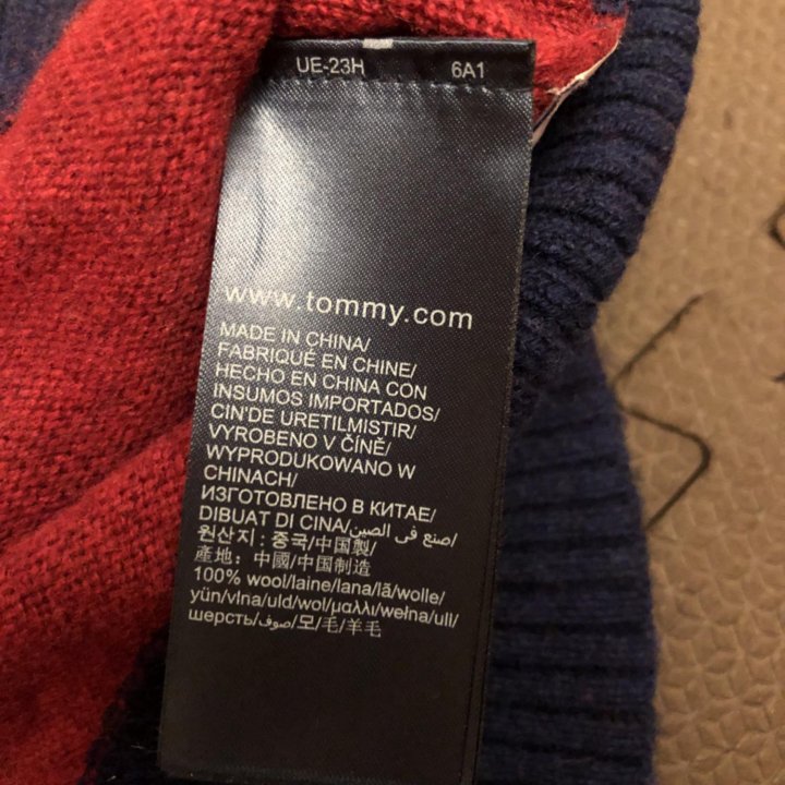 Новый свитер Tommy Hilfiger XL (L). Шерсть