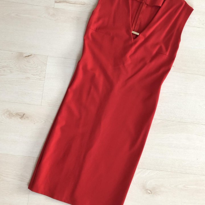Красное платье s 42-44 Mohito