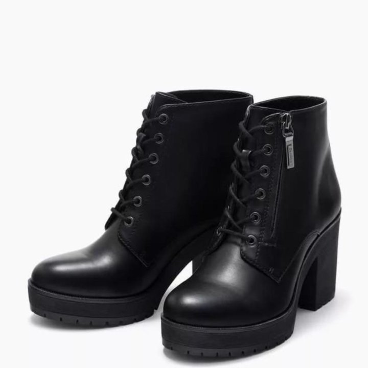 Ботинки женские