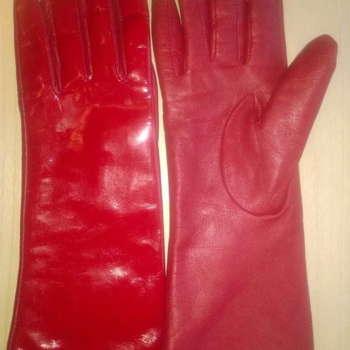 Кожаные перчатки