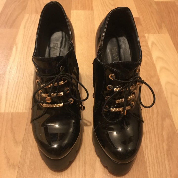 Ботиночки лаковые