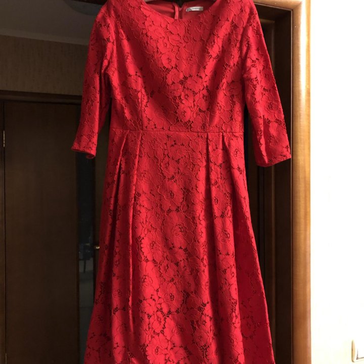 Нарядное платье