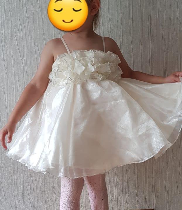 Нарядное платье на девочку до 2,5 лет