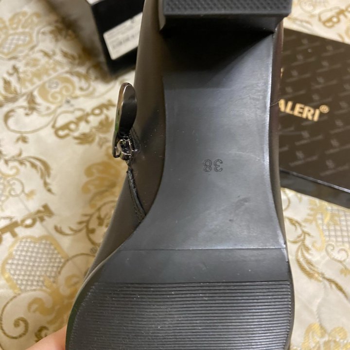 Новые полусапоги