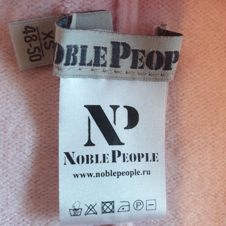 Шапка для девочки Noble People