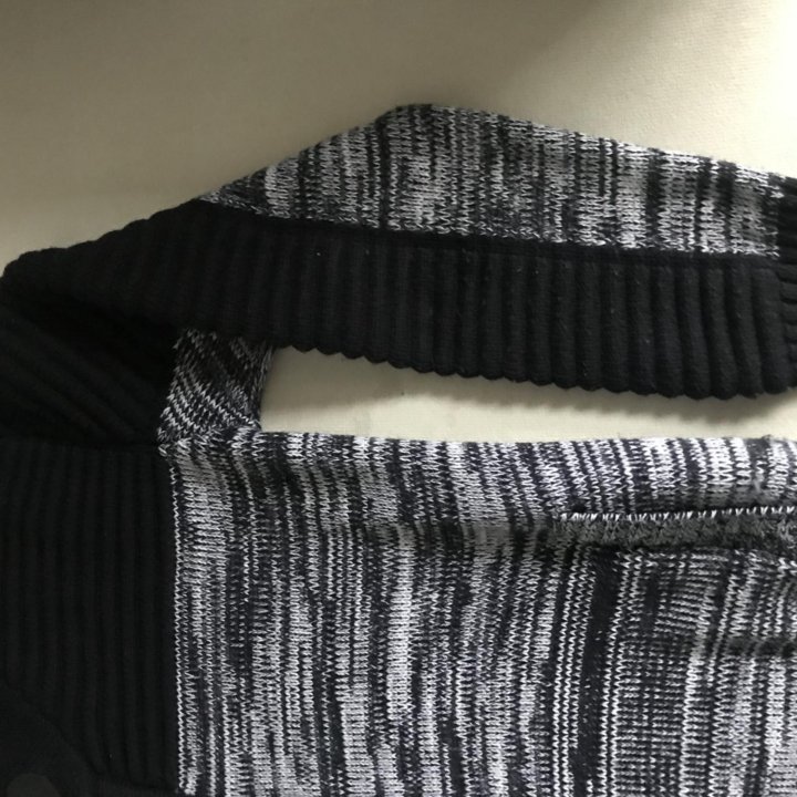 Свитер мужской