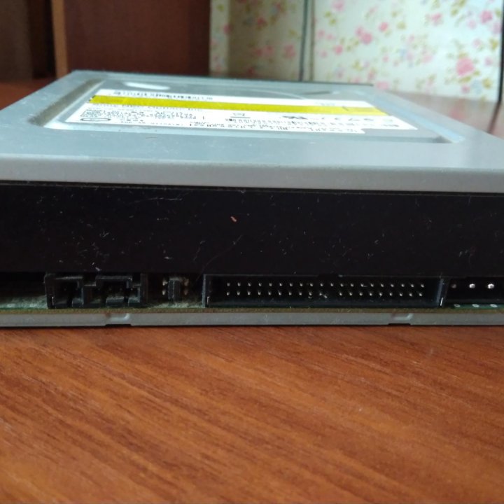 DVD-ROM