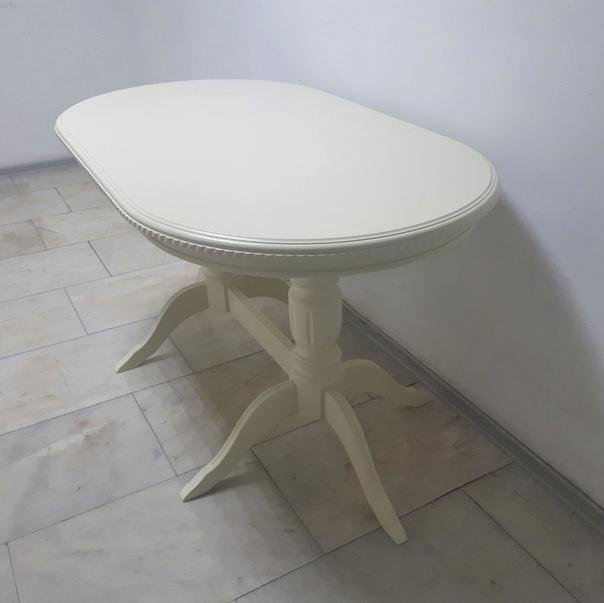 Стол обеденный