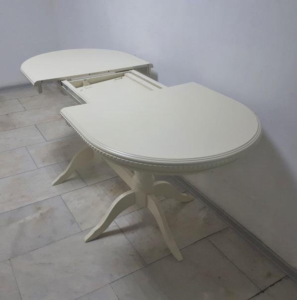 Стол обеденный