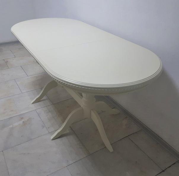 Стол обеденный