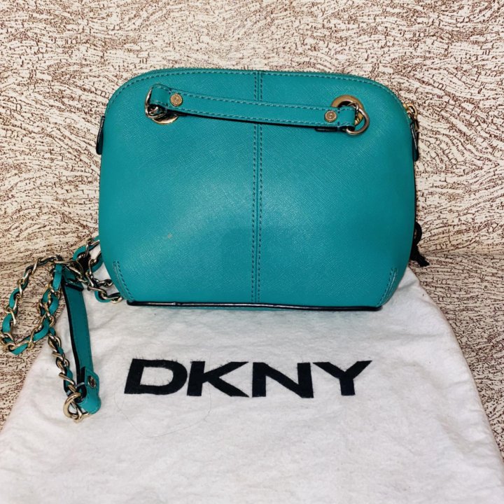 Сумочка DKNY из сафьяновой кожи