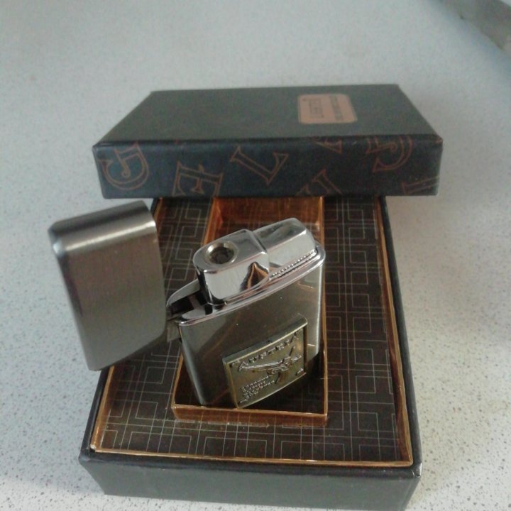 Зажигалка Lighter газовая