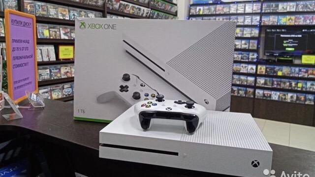 Xbox one S 1TB +доставка