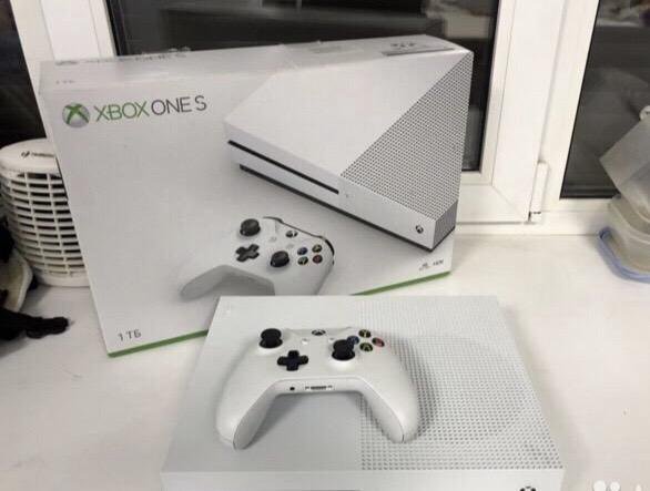 Xbox one s 1TB + доставка