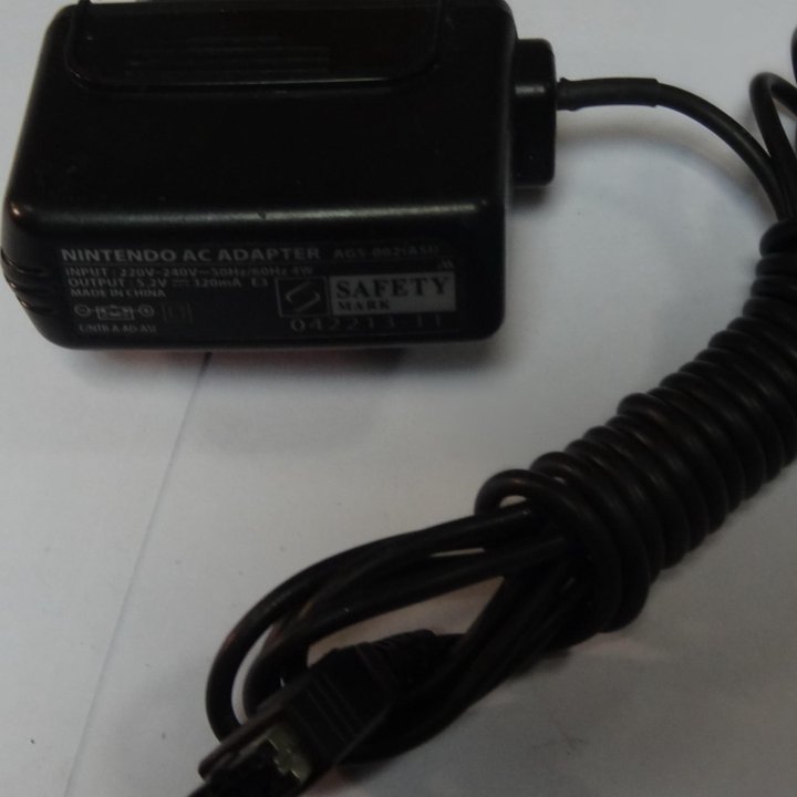 Блок питани Nintendo AC Adapter AGS002 5.2V 0.32A