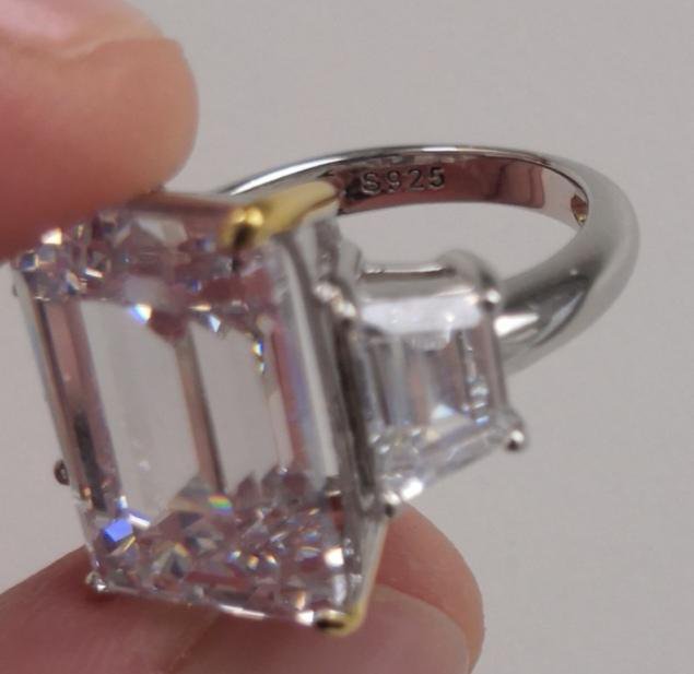 Серебряное кольцо