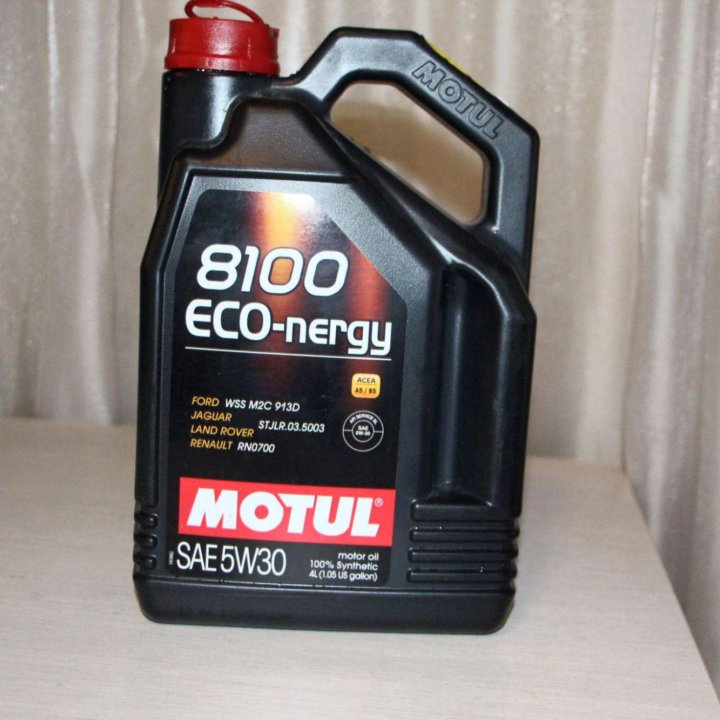 Motul 8100 5w30 Eco-Energy 4л