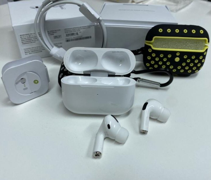 Наушники AirPods PRO(лучшая копия)+ чехол