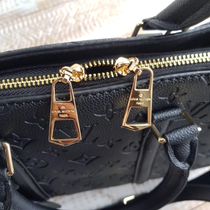 Сумка Louis Vuitton