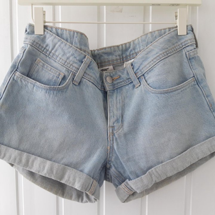 Джинсовые шорты