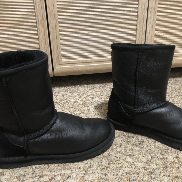 Зимние угги Ugg