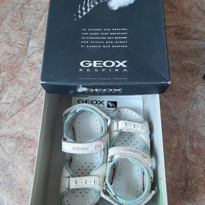 Босоножки GEOX