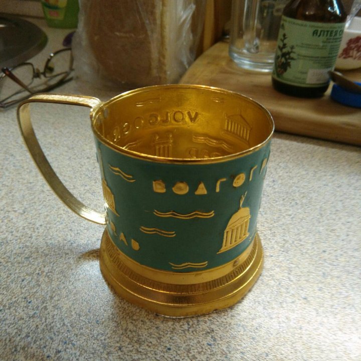 Подстаканик.