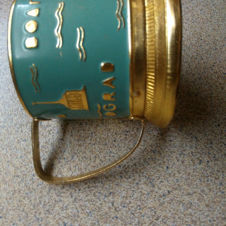 Подстаканик.