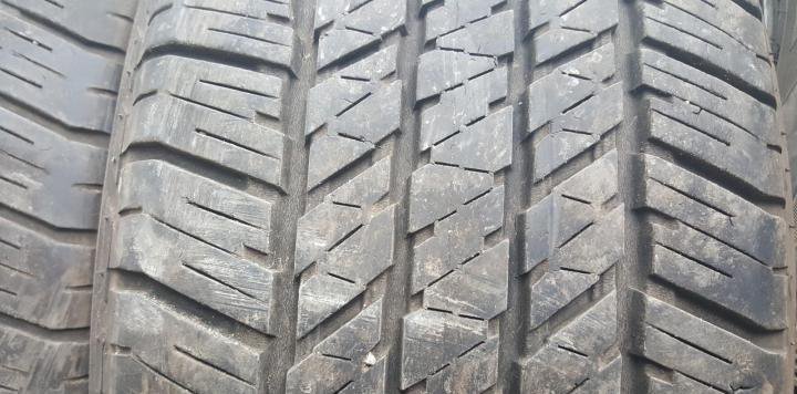 Шины лето б\у Bridgestone 265-60R18 4-2-1шт подбор