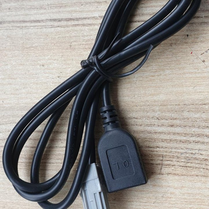 USB кабель для магнитолаы Honda WXM-128VSX