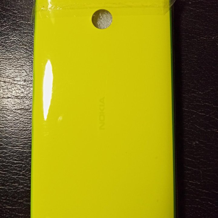 Крышка и защитные плёнки на Nokia Lumia 635