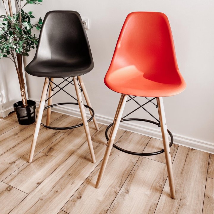 Барные стулья Eames в наличии