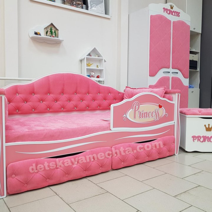 Детская кровать / шкаф /пуфик для Принцессы