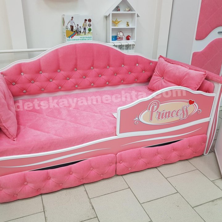 Детская кровать / шкаф /пуфик для Принцессы