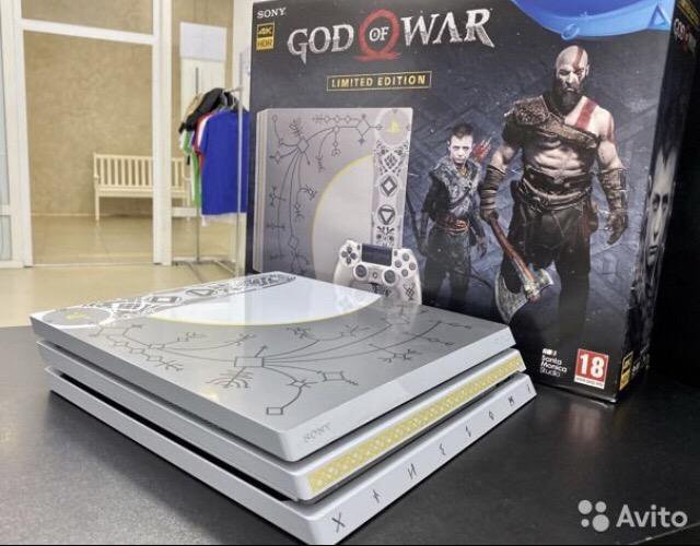 Sony PlayStation 4 PRO 1TB god of war